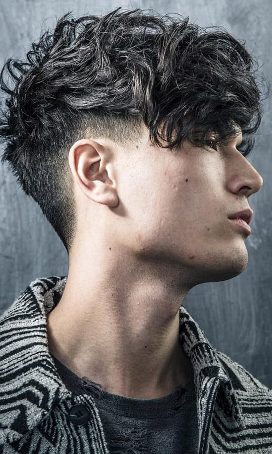 5 Sexy Curly Hairstyle To Make Men With Straight Hair Jealous! (549 x 915 Pixel)